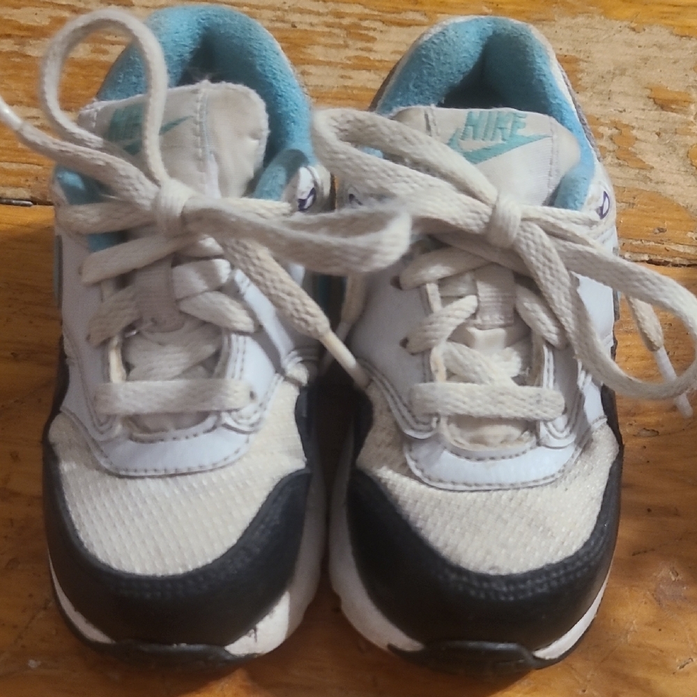Nike Kids White and Black Sneakers with Teal Accents
